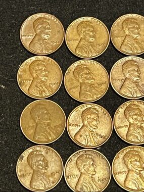 1944 D, 7 ea and 31  1944 no markings, Wheat Pennies, L’s on rim on a few